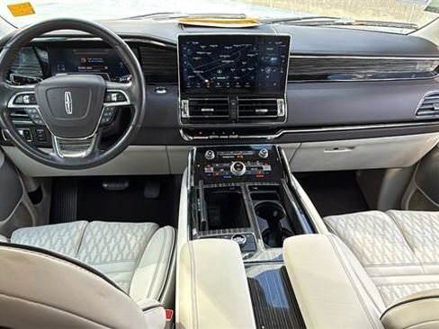 Used 2023 Lincoln Navigator Black Label image 25