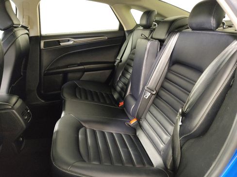 Used 2020 Ford Fusion SEL image 18