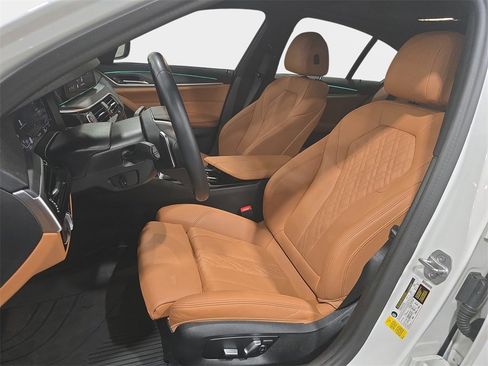 Used 2023 BMW 530i w/ Convenience Package image 14