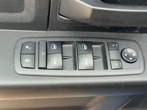 Used 2018 RAM 1500 Express RWD image 15