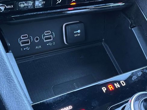 Used 2024 Jeep Grand Cherokee L Limited w/ Luxury Tech Group II image 20