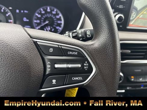 Used 2020 Hyundai Santa Fe SE image 28