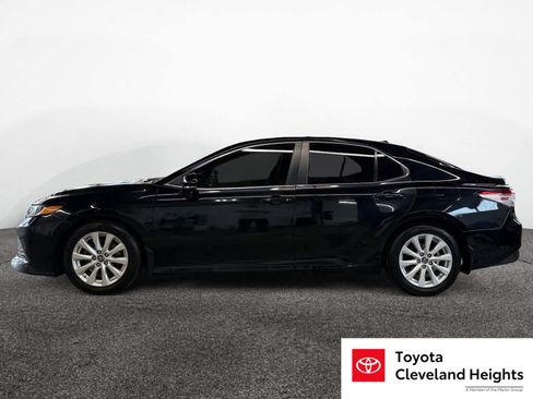 Used 2019 Toyota Camry LE w/ Convenience Package FWD image 8