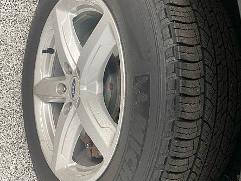 Used 2017 Ford Explorer XLT image 20