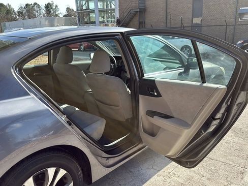 Used 2013 Honda Accord LX image 19