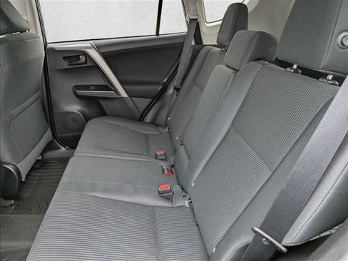 Used 2018 Toyota RAV4 LE image 24