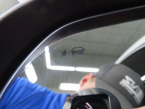 Used 2025 GMC Acadia Denali image 70