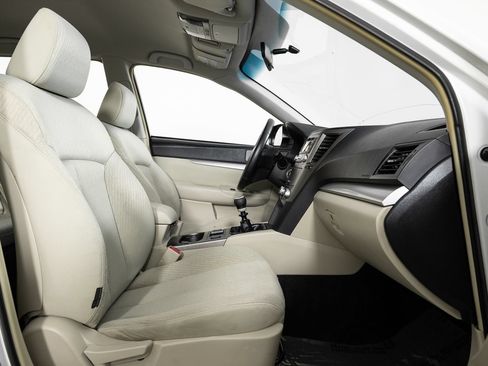 Used 2012 Subaru Outback 2.5i Premium w/ All-Weather Pkg AWD/4WD image 27