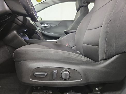 Used 2018 Chevrolet Malibu LT w/ Driver Confidence Package FWD image 28
