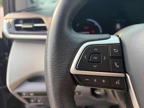 Used 2021 Toyota Sienna XLE w/ XLE Plus Package AWD/4WD image 19