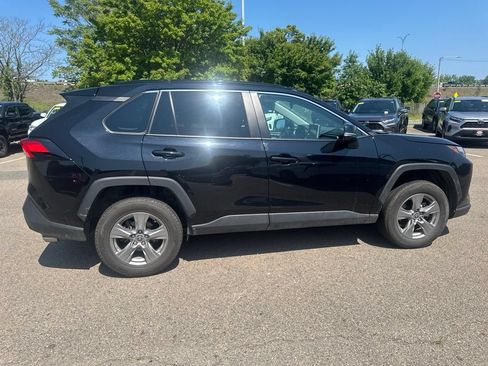 Used 2025 Toyota RAV4 XLE AWD/4WD image 7