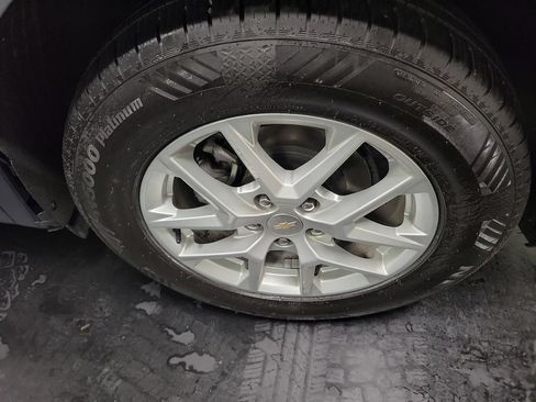 Used 2024 Chevrolet Equinox LS FWD image 12
