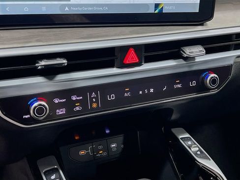 New 2025 Kia Sorento SX Prestige w/ Sage Leather Package image 16