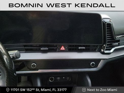 Used 2024 Kia Sportage EX image 18
