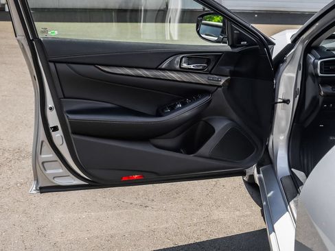 Used 2018 Nissan Maxima Platinum FWD image 22