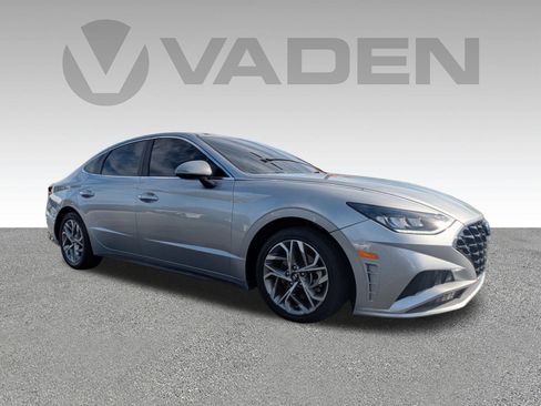 Used 2021 Hyundai Sonata SEL w/ Preferred Accessory Package image 3