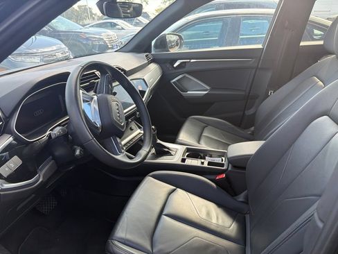 Used 2025 Audi Q3 2.0T Premium AWD/4WD image 2
