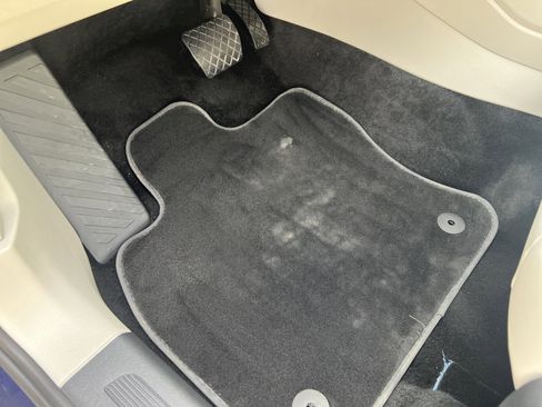 Certified 2023 Volkswagen Tiguan SE w/ Panoramic Sunroof Package image 15