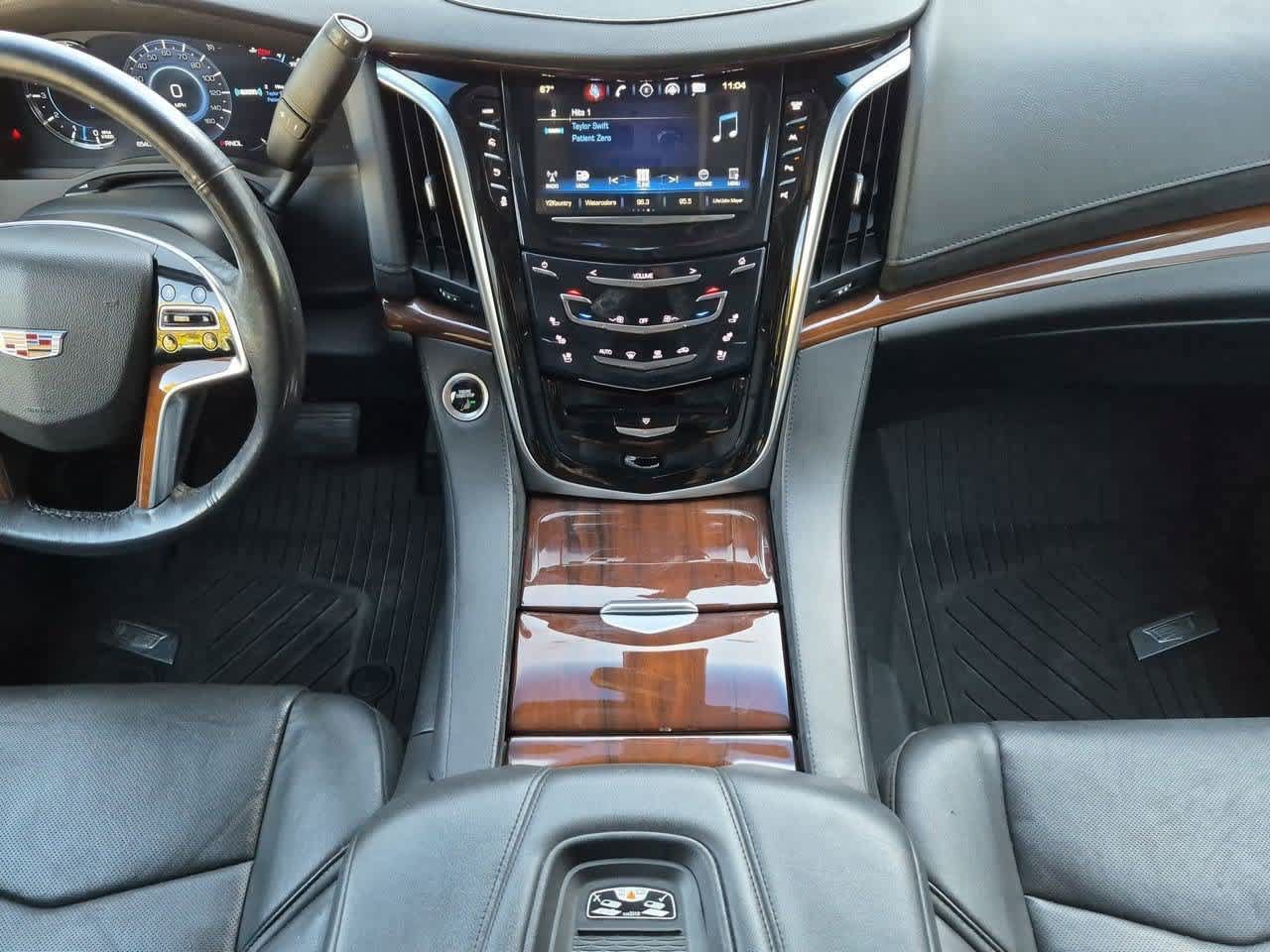 Used 2020 Cadillac Escalade Luxury AWD/4WD image 30