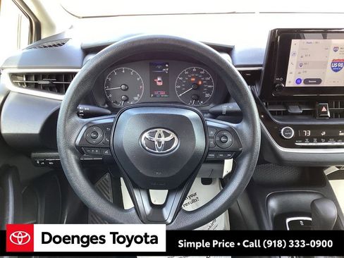 Used 2024 Toyota Corolla LE image 14