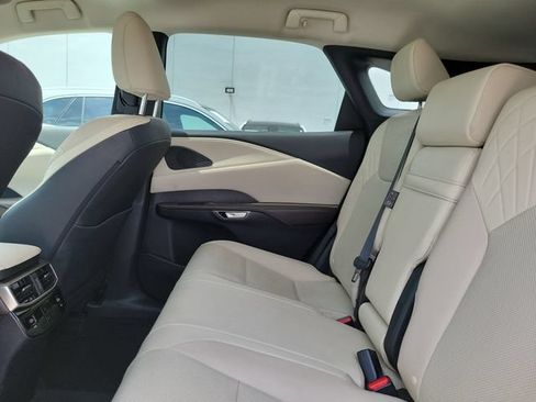 Used 2024 Lexus RX 350 FWD w/ Technology Package image 11