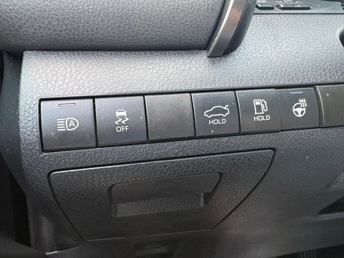 Used 2022 Toyota Camry SE w/ Cold Weather Package AWD/4WD image 12