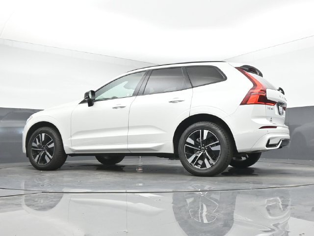 New 2026 Volvo XC60 B5 Core w/ Climate Package AWD/4WD image 41