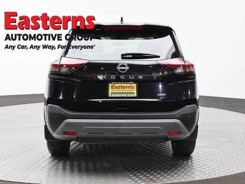 Used 2023 Nissan Rogue S AWD/4WD image 6