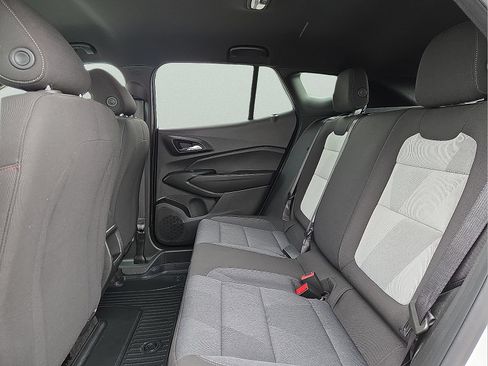 Used 2024 Chevrolet Trax RS FWD image 10