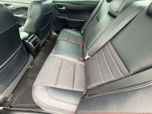 Used 2015 Toyota Camry SE FWD image 26