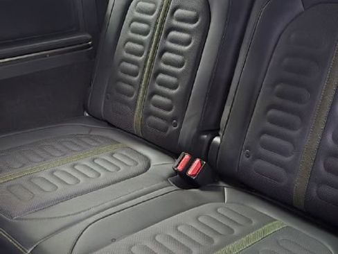 Used 2024 Rivian R1S Adventure AWD/4WD image 11
