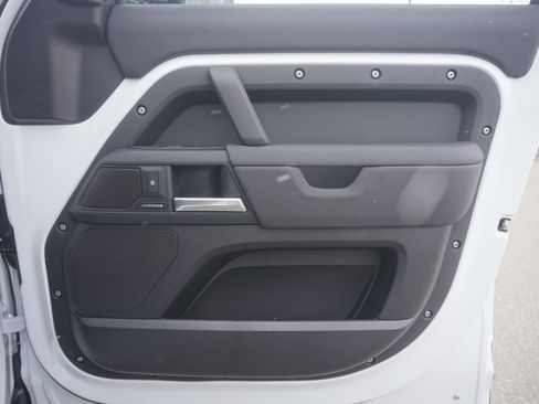 New 2026 Land Rover Defender 110 S image 21