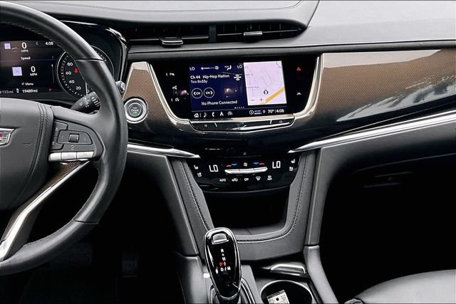 Used 2023 Cadillac XT6 Premium Luxury w/ Platinum Package AWD/4WD image 6