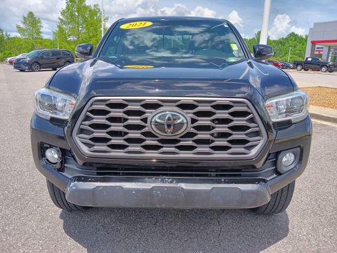 Used 2021 Toyota Tacoma TRD Off-Road AWD/4WD image 10