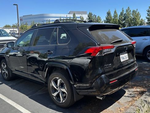 Used 2023 Toyota RAV4 SE w/ Weather & Moonroof Package AWD/4WD image 3