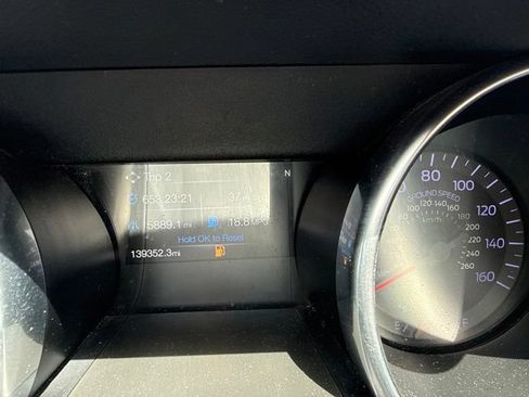 Used 2018 Ford Mustang Coupe RWD image 5