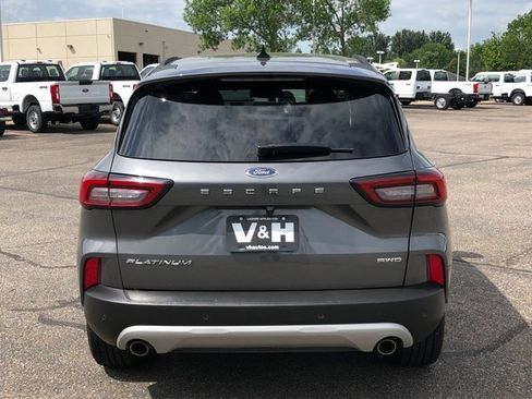 Used 2023 Ford Escape Platinum image 27