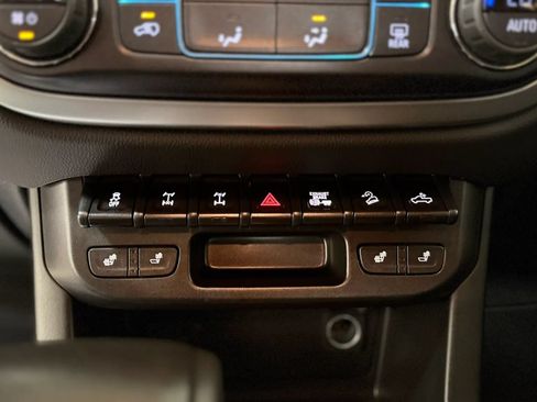 Used 2021 Chevrolet Colorado ZR2 AWD/4WD image 19