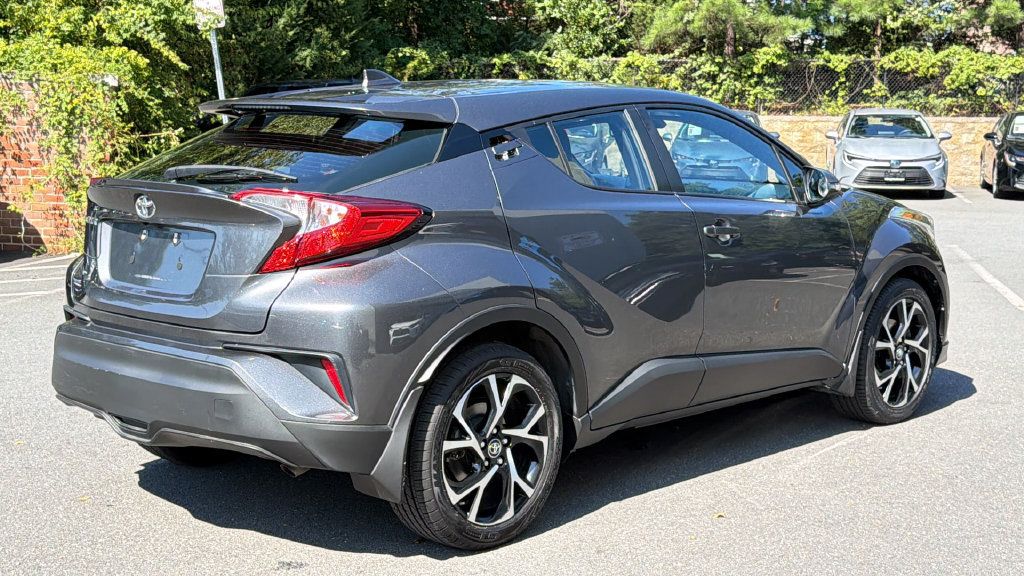 Used 2018 Toyota C-HR XLE FWD image 4