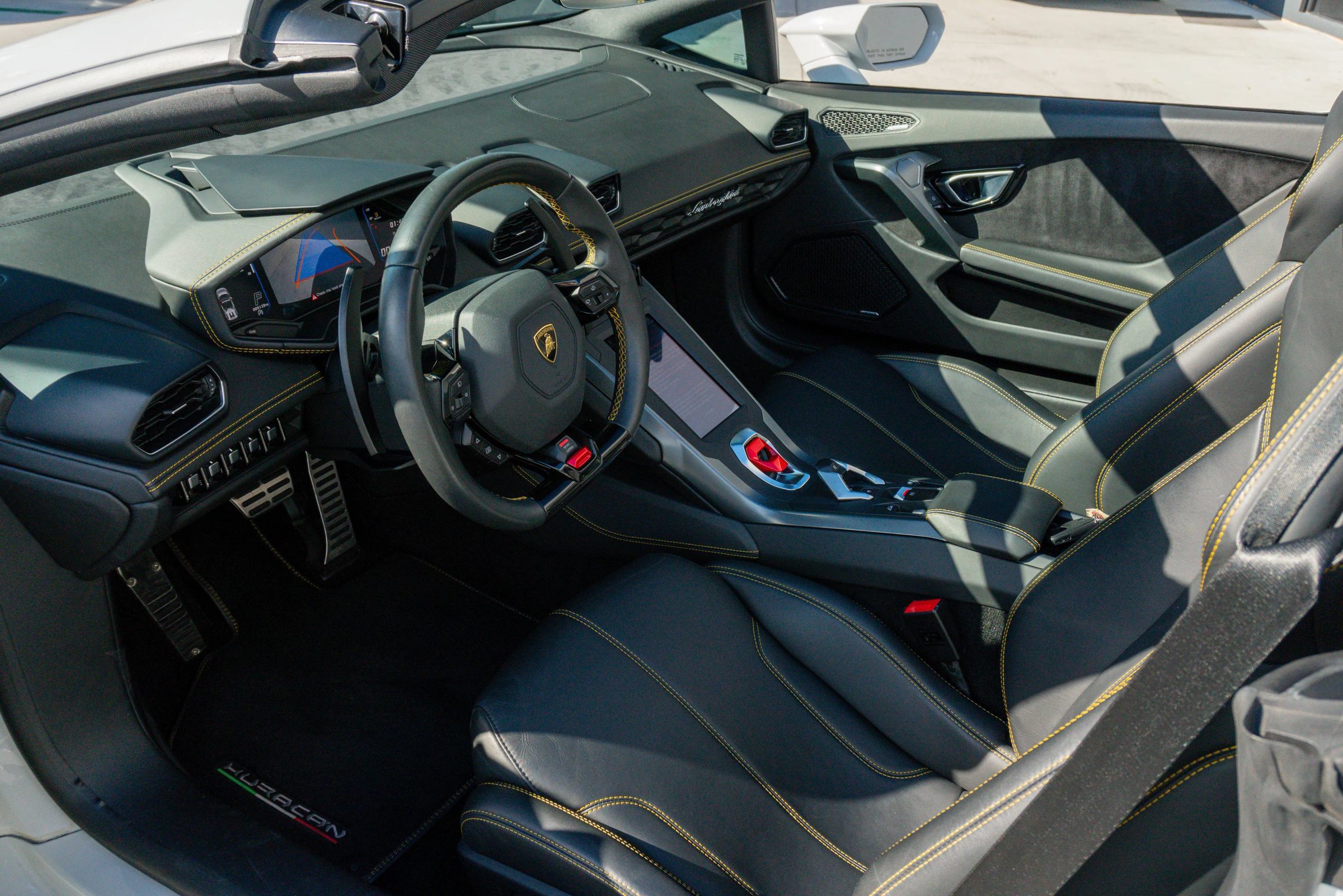 Used 2021 Lamborghini Huracan EVO RWD image 52