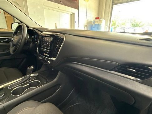 Used 2020 Chevrolet Traverse LS w/ LPO, Floor Liner Package FWD image 28