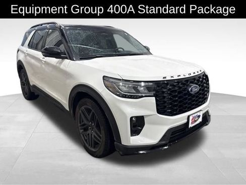 Used 2025 Ford Explorer ST AWD/4WD image 4