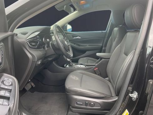 Used 2023 Buick Encore GX Select AWD/4WD image 9