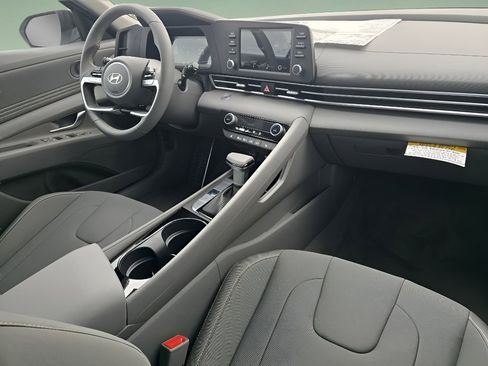 New 2026 Hyundai Elantra SEL Sport Premium image 26