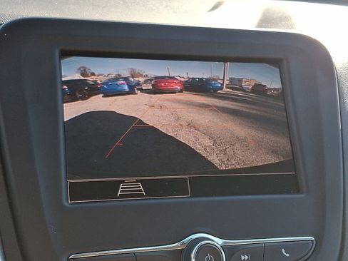 Used 2024 Chevrolet Equinox LS image 18