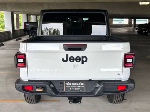 New 2026 Jeep Gladiator Sport AWD/4WD image 6