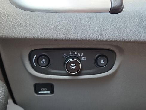 Used 2023 GMC Terrain SLT FWD image 26