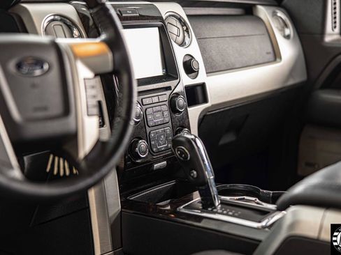 Used 2013 Ford F150 Platinum image 32