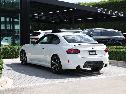 Used 2025 BMW 230i Coupe w/ M Sport Package RWD image 5
