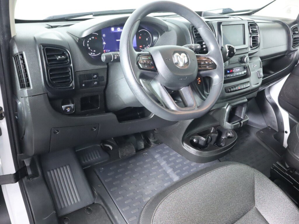 Used 2023 RAM ProMaster 2500 FWD image 9